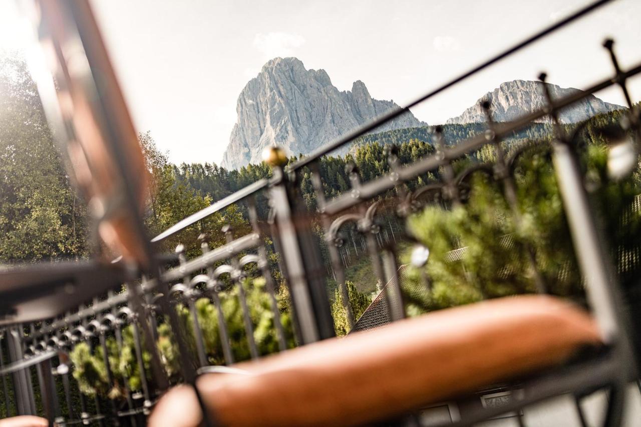 Boutique & Fashion Hotel Maciaconi - Gardenahotels Santa Cristina Val Gardena Ngoại thất bức ảnh