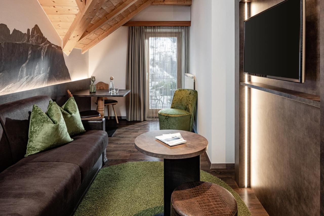 Boutique & Fashion Hotel Maciaconi - Gardenahotels Santa Cristina Val Gardena Ngoại thất bức ảnh