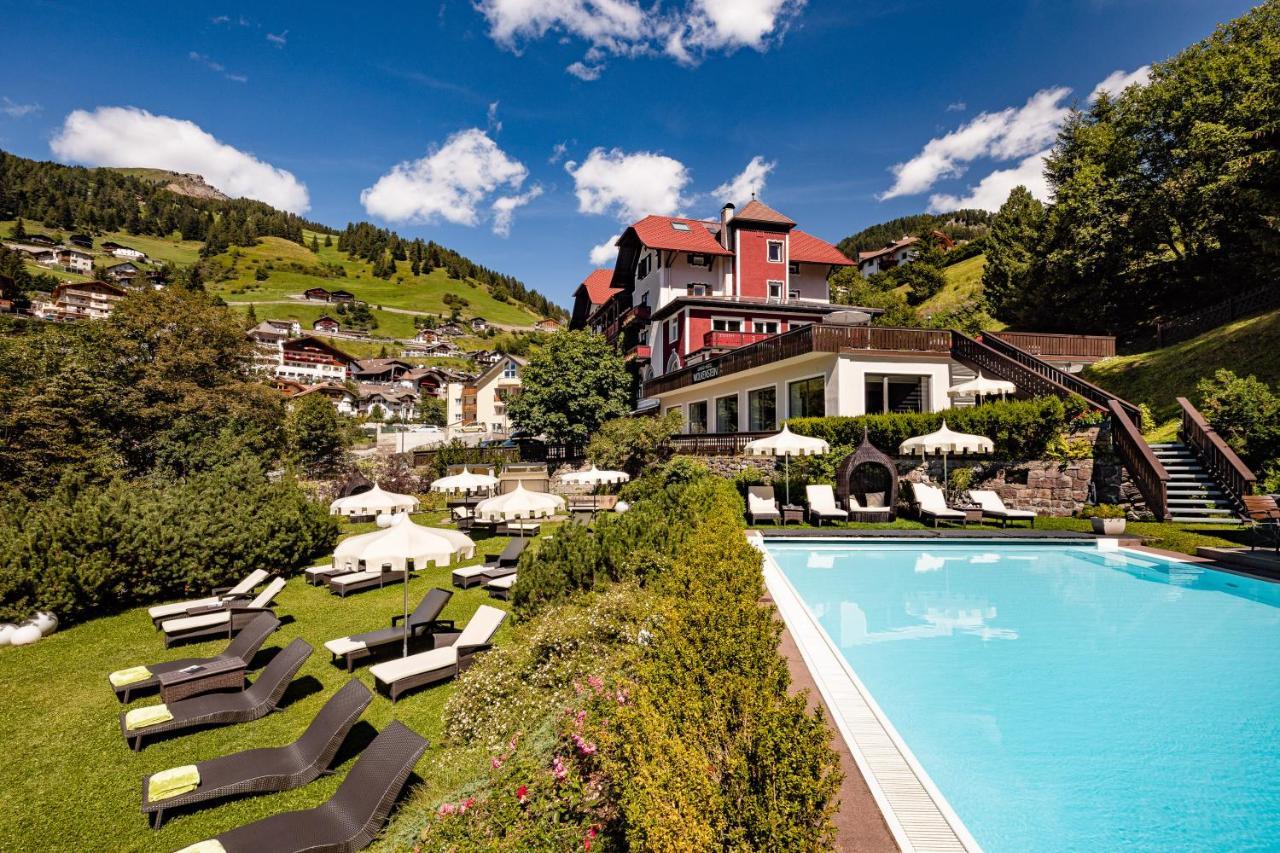 Boutique & Fashion Hotel Maciaconi - Gardenahotels Santa Cristina Val Gardena Ngoại thất bức ảnh