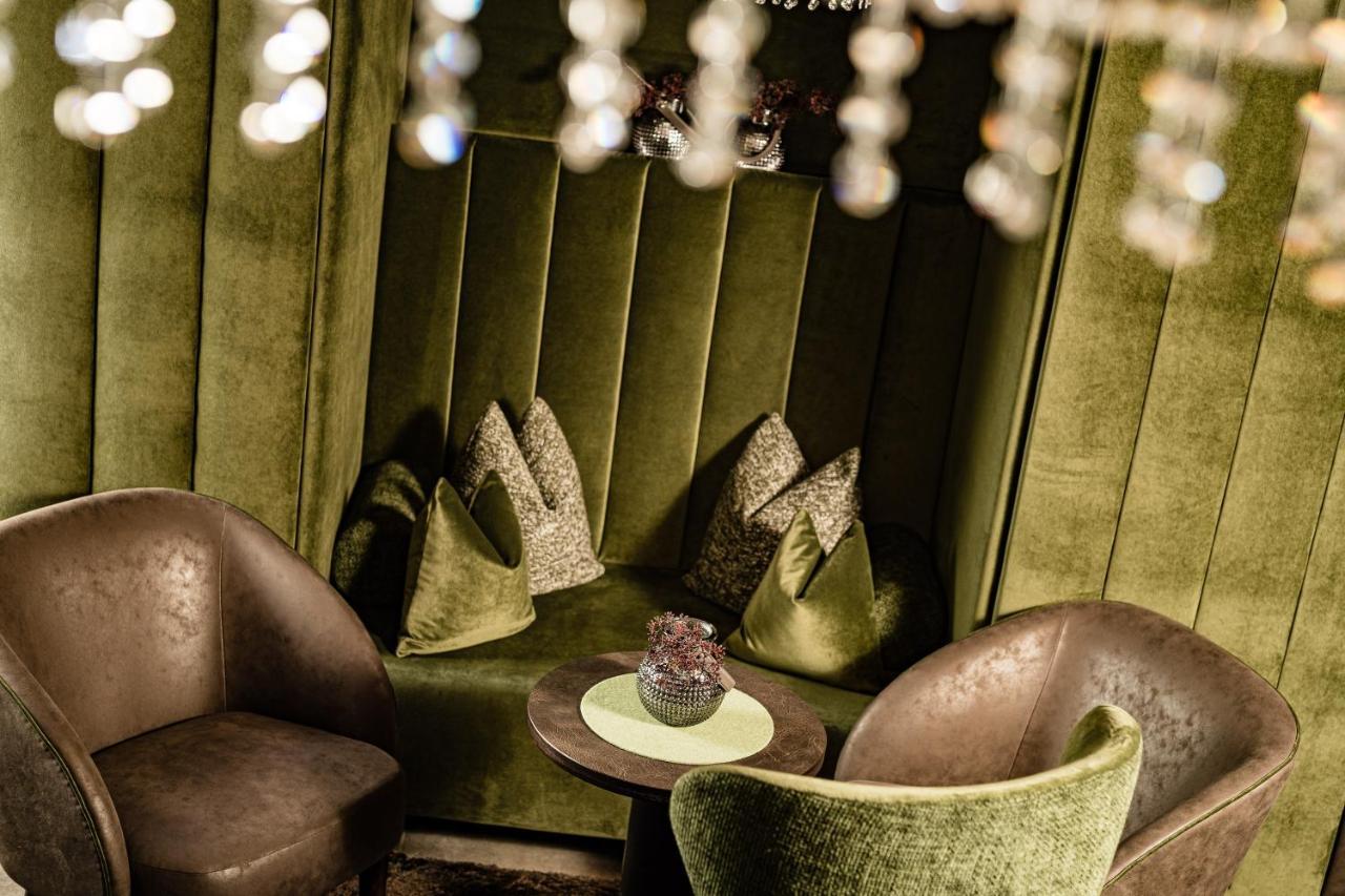 Boutique & Fashion Hotel Maciaconi - Gardenahotels Santa Cristina Val Gardena Ngoại thất bức ảnh